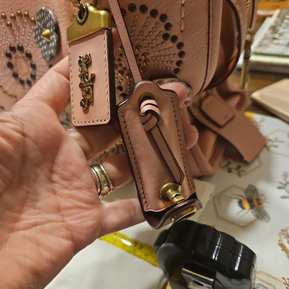 Coach Tea Rose Rogue Set - Picture 15 of 16